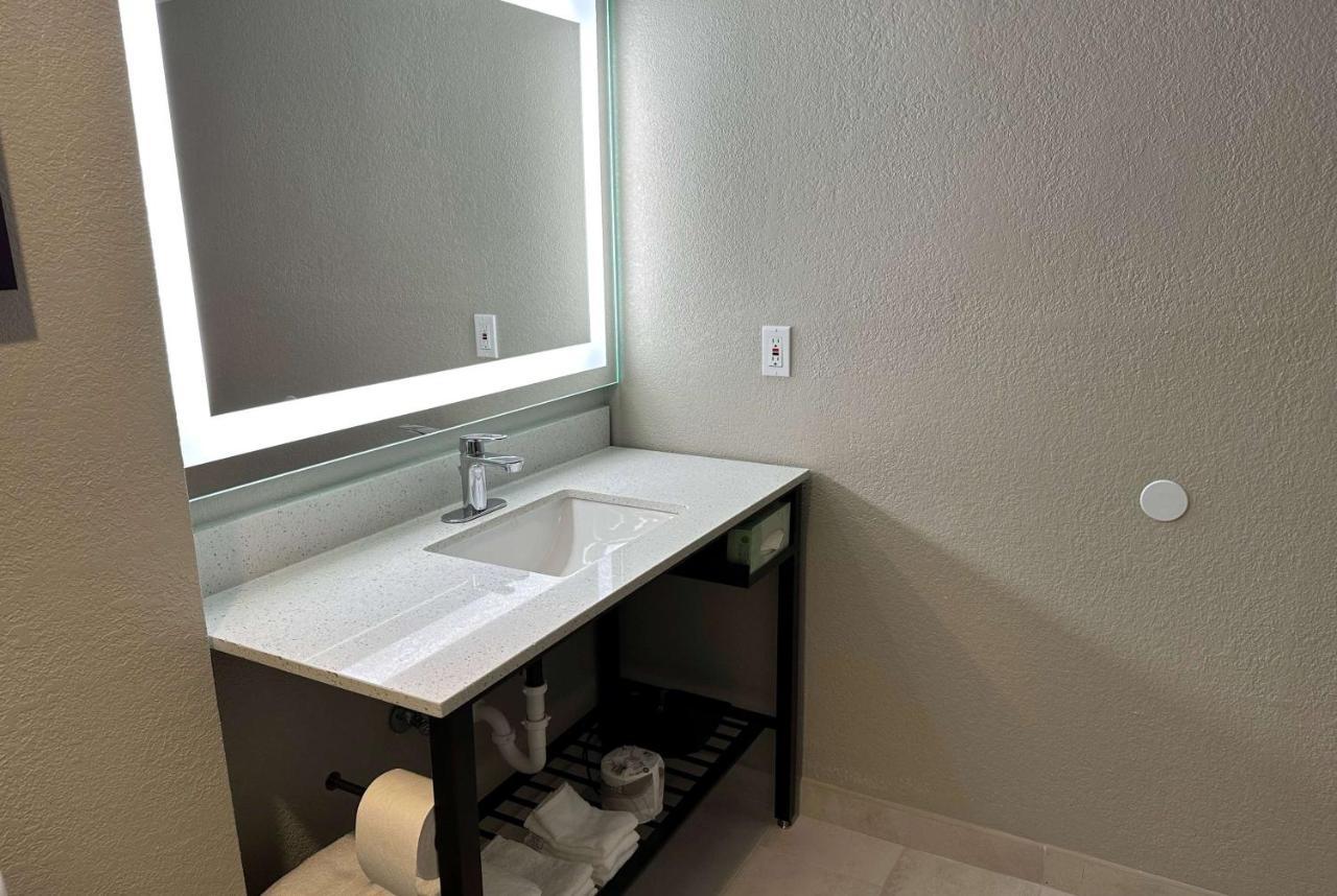 La Quinta Inn By Wyndham Huntsville Research Park Ngoại thất bức ảnh