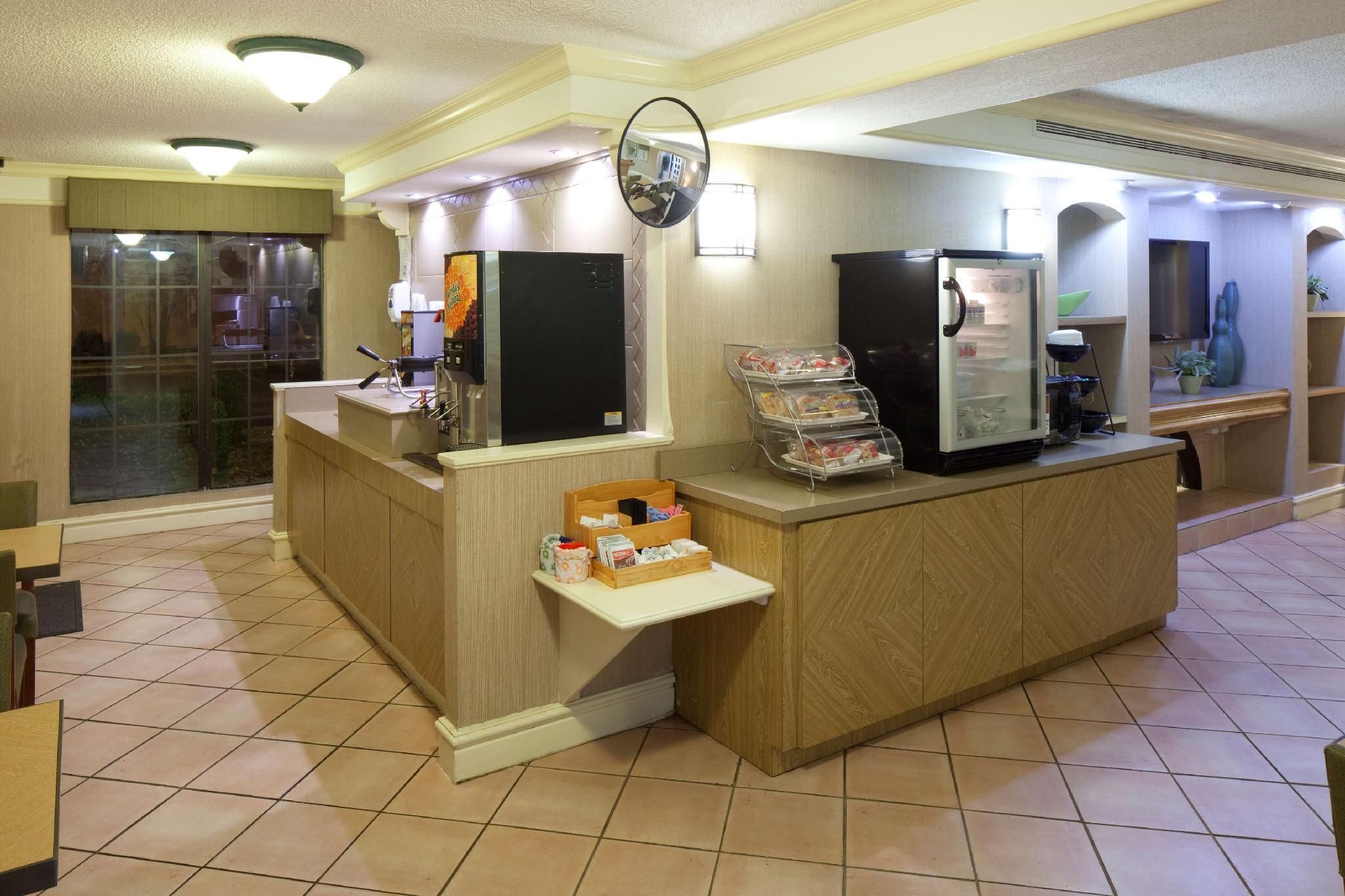 La Quinta Inn By Wyndham Huntsville Research Park Ngoại thất bức ảnh